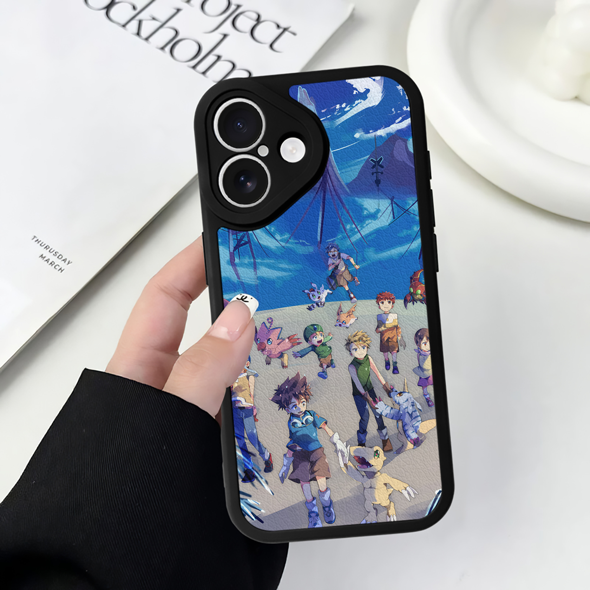 （画像用） Digimon デジタルモンスター/デジモン 【iPhone 16シリーズ対応】シリコンスマホケース（レザー調） 材質：シリコン